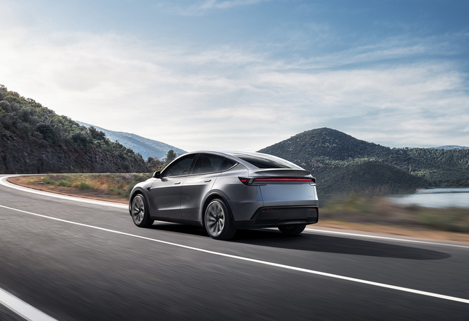 2025 Tesla Model Y AWD Dual Motor