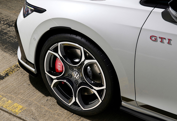 Review Volkswagen Golf GTI Clubsport (2025)