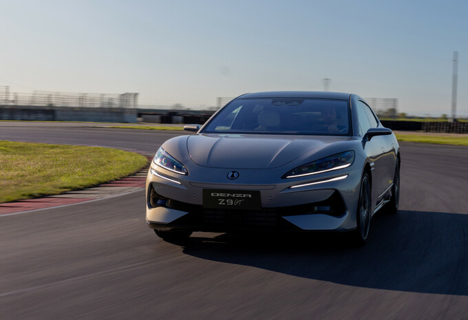 Review Denza Z9 GT