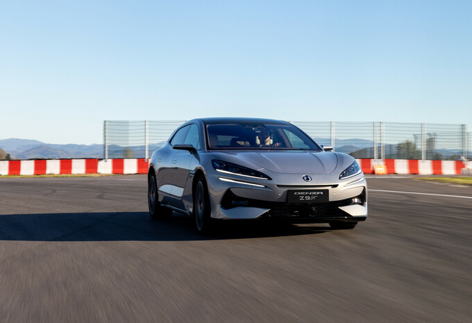 Review Denza Z9 GT
