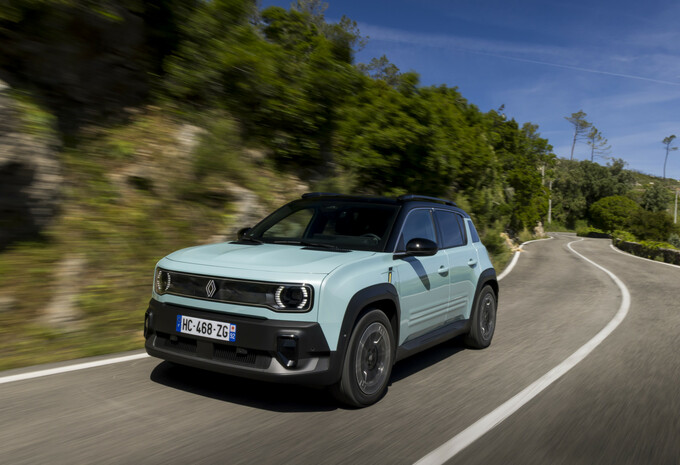 Review Renault 4 E-Tech Electric (2025) 