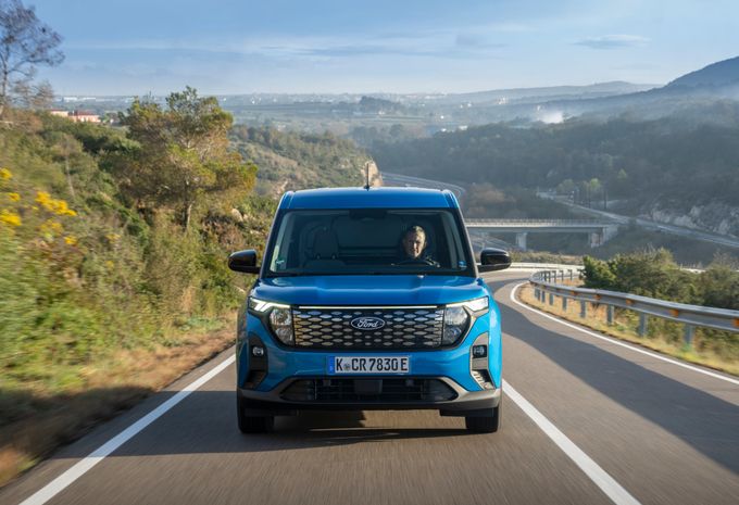 Review Ford e-Transit Courier (2025)