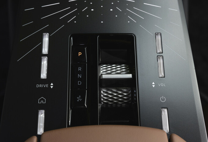 Review DS N°8 (2025) - eerste test AutoGids