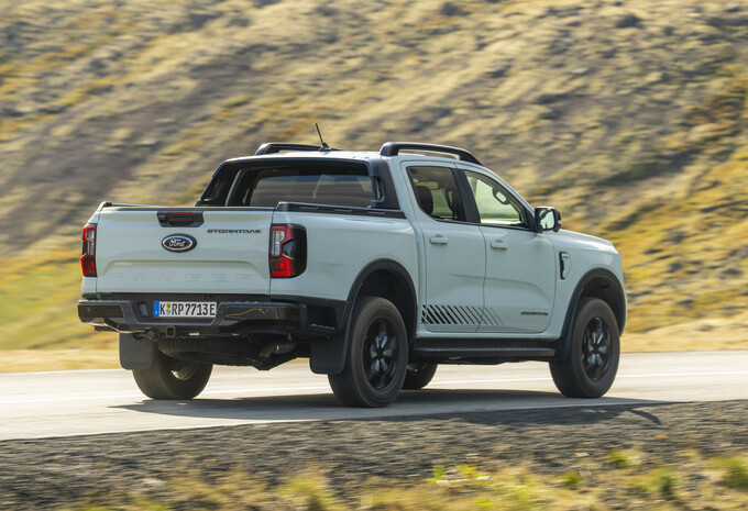 Review Ford Ranger PHEV Stormtrack (2025) - eerste test AutoGids