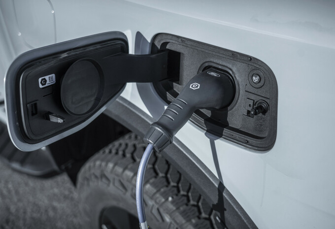 Review Ford Ranger PHEV Stormtrack (2025) - eerste test AutoGids