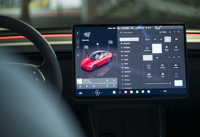 2025 Tesla Model Y Long Range RWD