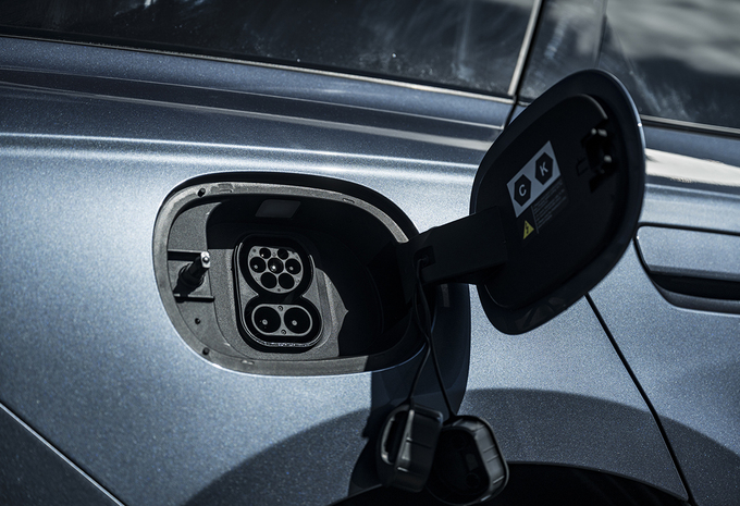 Review BYD Seal 6  DM-I Touring Comfort  (2025)