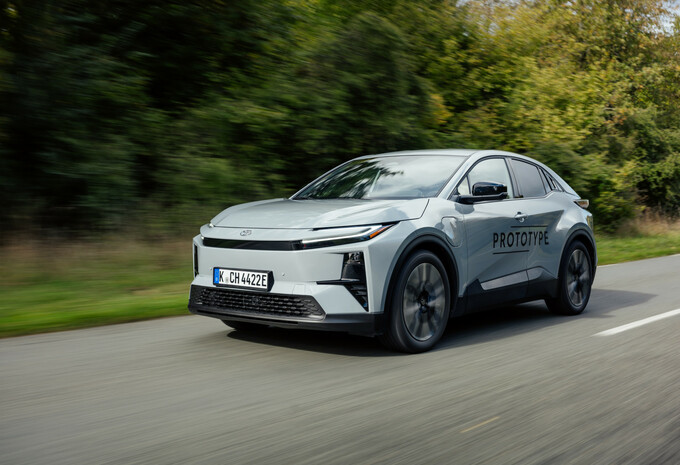 Review Toyota C-HR+ (prototype) 