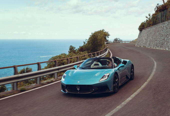 Review Maserati MCPura Cielo (2025) 