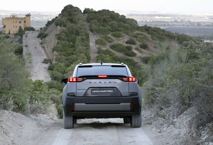 Review Subaru Uncharted AWD 77 kWh (2025)