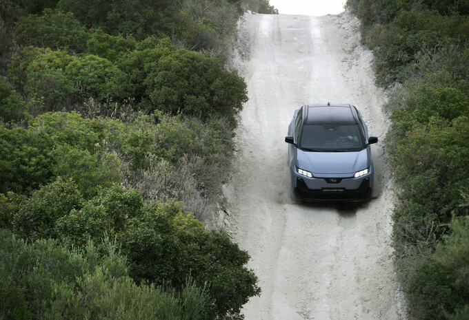 Review Subaru Uncharted AWD 77 kWh (2025)