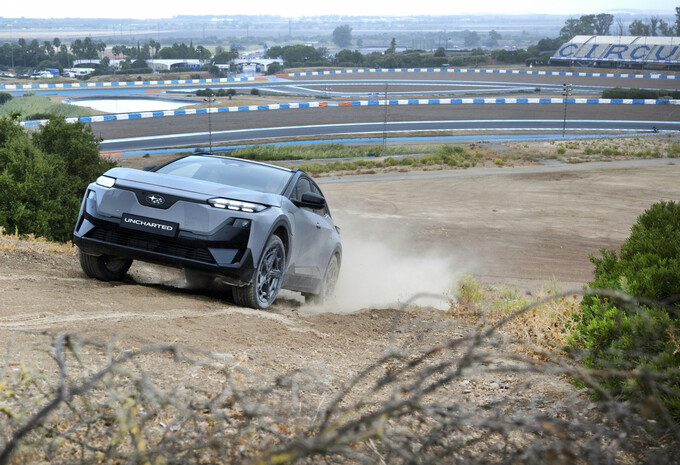 Review Subaru Uncharted AWD 77 kWh (2025)