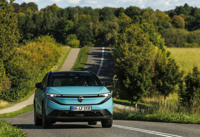 Review Nissan Leaf EV (2025) - eerste test AutoGids