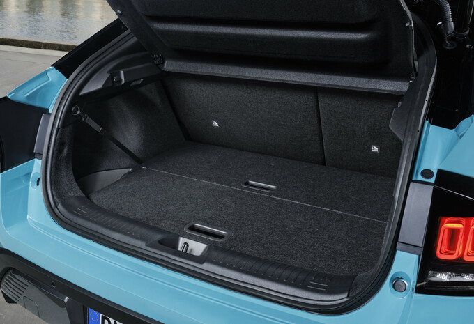 Review Nissan Leaf EV (2025) - eerste test AutoGids