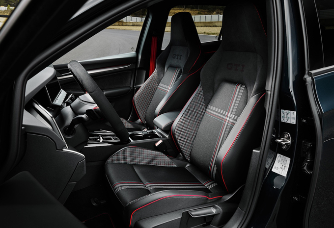 Volkswagen Golf GTI Edition 50