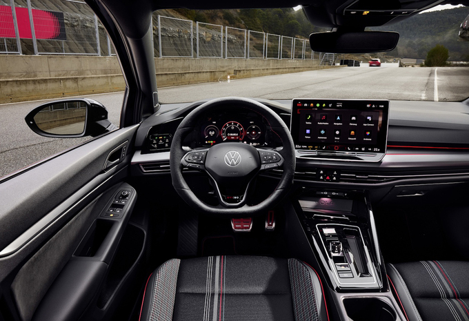 Volkswagen Golf GTI Edition 50