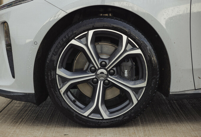 Review Nio ET5 Touring (2026) – design boven functionaliteit? #16