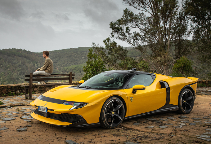 Review Ferrari 849 Testarossa (2026)