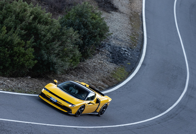 Review Ferrari 849 Testarossa (2026)