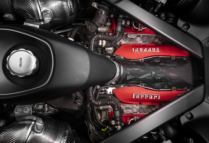 Review Ferrari 849 Testarossa (2026)