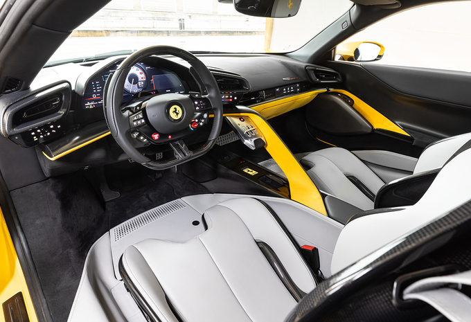 Review Ferrari 849 Testarossa (2026)