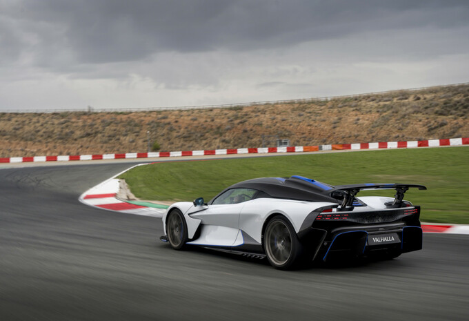 Review Aston Martin Valhalla (2026) - eerste test AutoGids