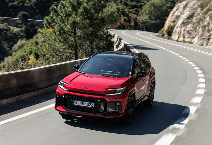 Toyota RAV4 HEV 2026