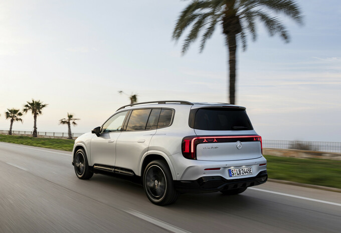 Review Mercedes GLB Electric (2026)