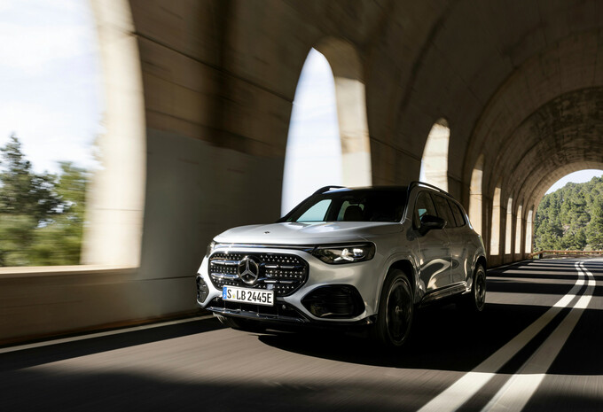 Review Mercedes GLB Electric (2026)