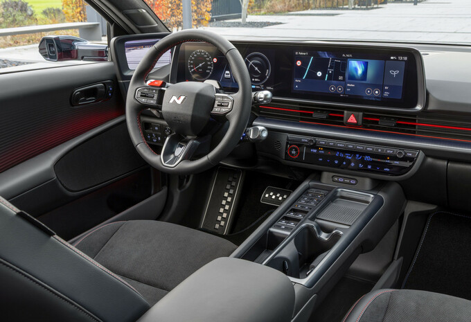 Review Hyundai Ioniq 6 (facelift 2026) - eerste test 84 kWh Long Range RWD N-Line