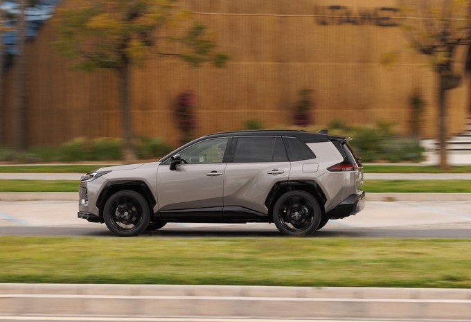 Toyota RAV4 HEV 2026