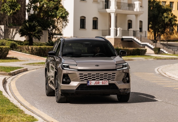 Toyota RAV4 HEV 2026