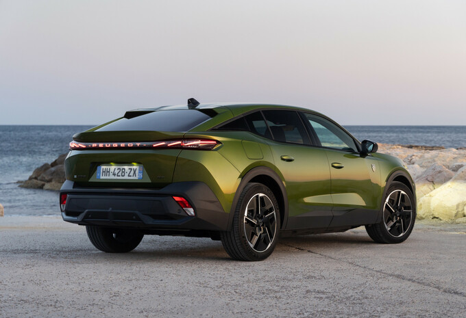  Review Peugeot E-408 (facelift 2026) - eerste test AutoGids