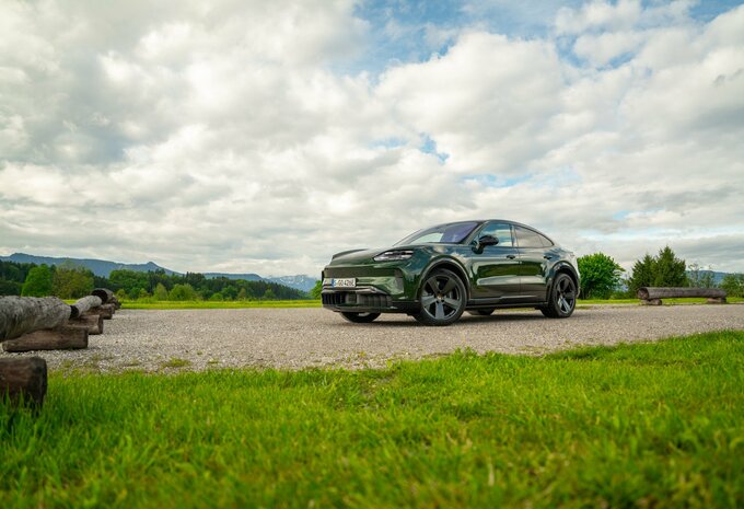 Review Porsche Cayenne S Coupé Electric