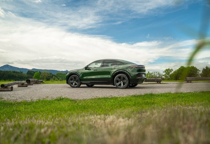 Review Porsche Cayenne S Coupé Electric