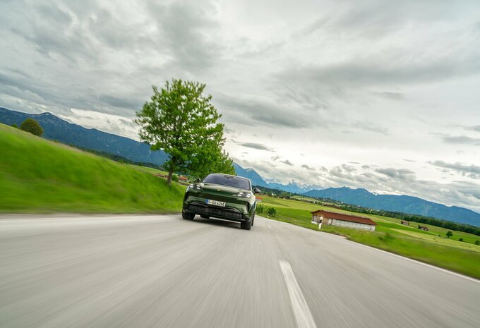 Review Porsche Cayenne S Coupé Electric