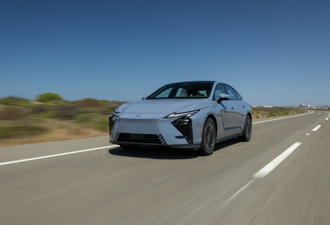 Lexus ES (2026) – L'hospitalité japonaise #5