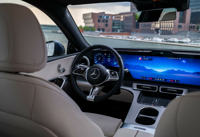 Review Mercedes C 400 4MATIC (2026) – Mini S-Klasse #16