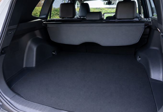 Review Suzuki Across (2026) - eerste test AutoGids