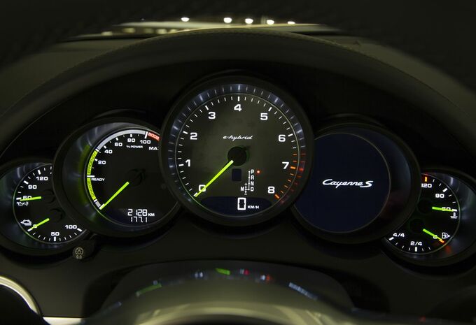 Porsche Cayenne S E-Hybrid, du CO2, il s'en fiche #5