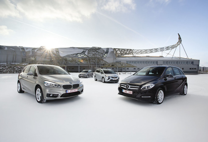 BMW 2-Reeks Active Tourer, Mercedes B-Klasse, Opel Zafira en Volkswagen Golf Sportsvan : Hetzelfde maar dan anders #1