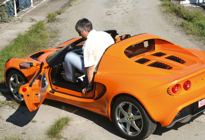 Mazda3 5 Door >> Foto's LOTUS ELISE S vs. MAZDA MX-5 2.0 : De weer wraak ... Mazda3 5 Door >> Foto's LOTUS ELISE S vs. MAZDA MX-5 2.0 : De weer wraak ...