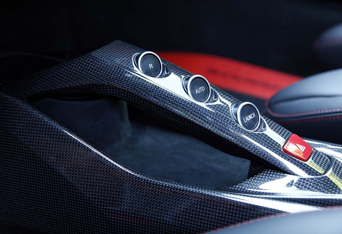 Ferrari 488 GTB blaast ons van onze sokken #15