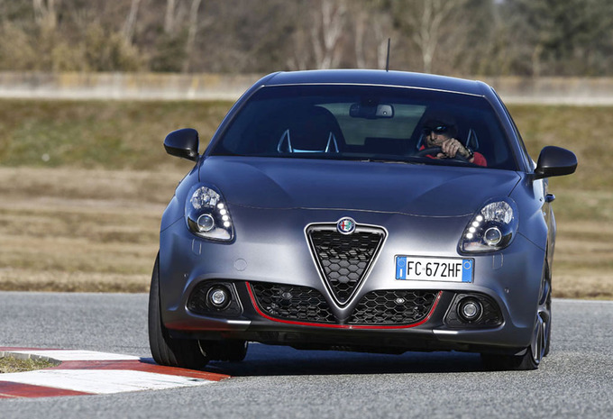Alfa Romeo Giulietta : Jeu des 7 différences #1