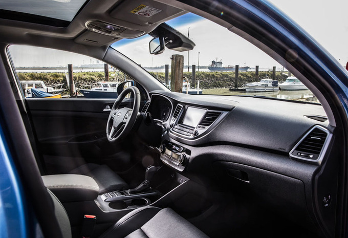 Hyundai Tucson 1 7 CRDi A 2016 Moniteur Automobile