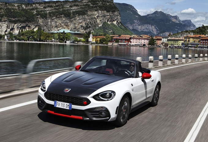 Abarth 124 Spider : Bluffeuse #1