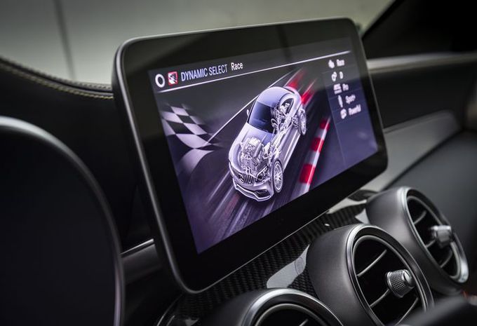 Mercedes-AMG C63 : mieux se différencier #15