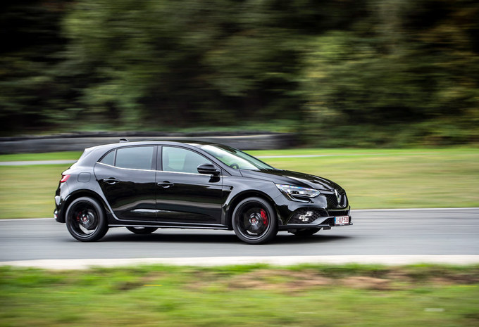 5 Hot Hatches : Kunst- en vliegwerk #26